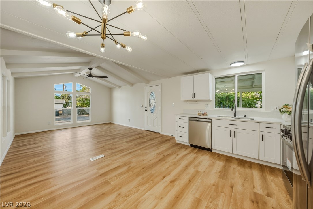 71 Vegas Valley Drive Property Photo 10