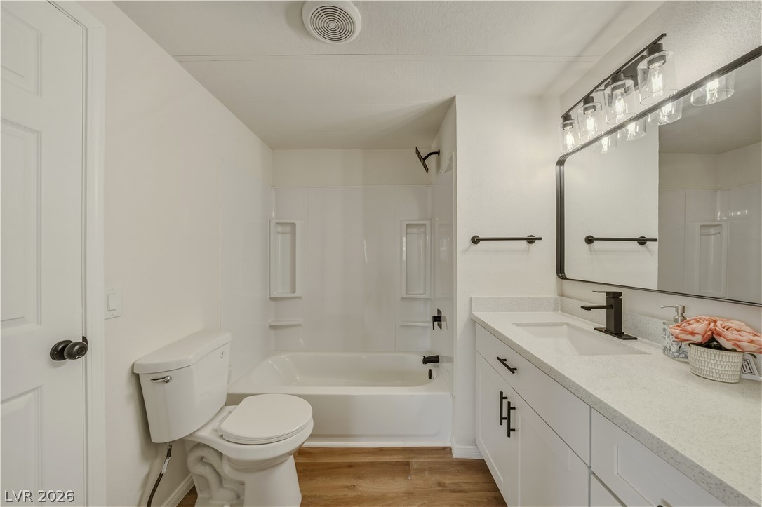 71 Vegas Valley Drive Property Photo 16