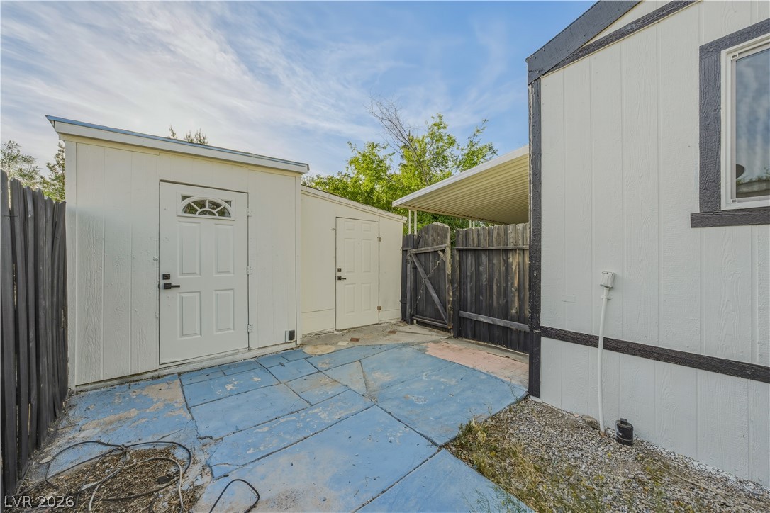 71 Vegas Valley Drive Property Photo 28