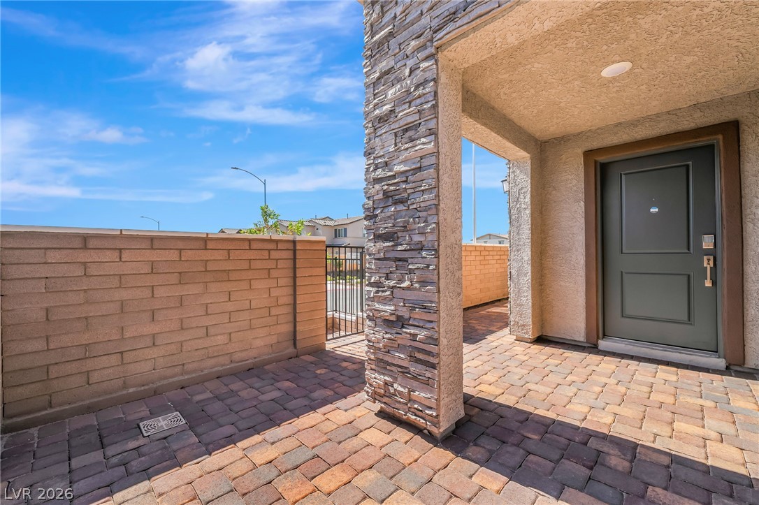 894 Cadence View Way Property Photo 3