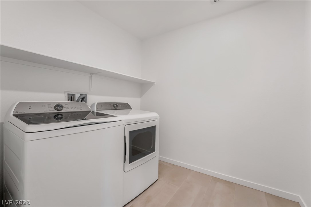 894 Cadence View Way Property Photo 23