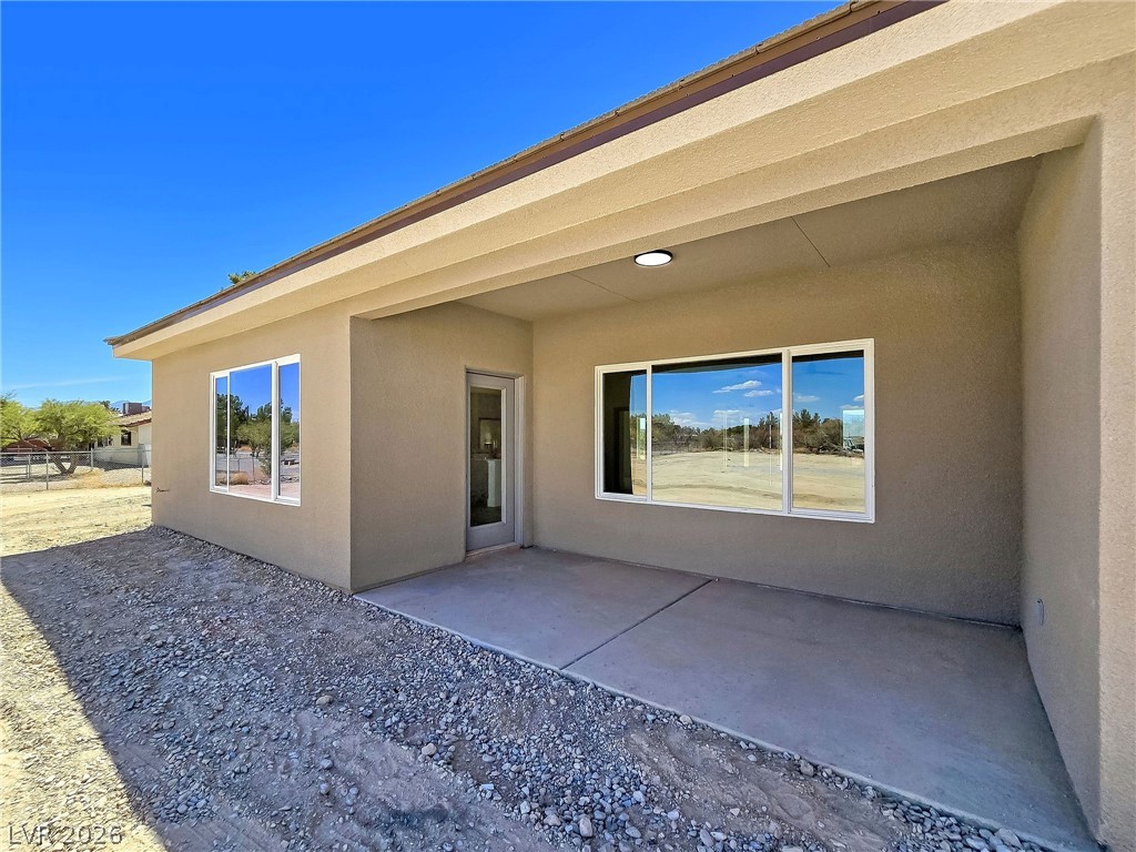 1120 West Gamebird Property Photo 8