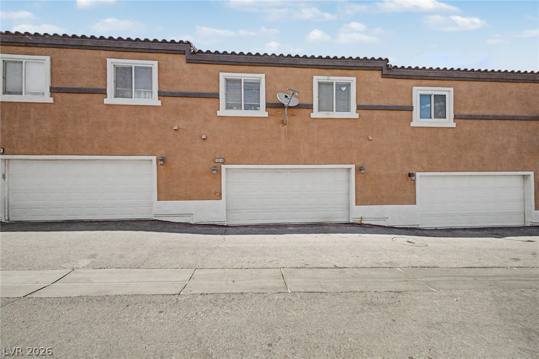 10514 Gold Shadow Avenue Property Photo 28