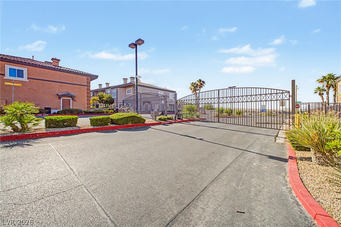 10514 Gold Shadow Avenue Property Photo 33