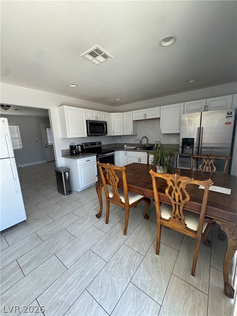 6205 Rassler Avenue Property Photo 3