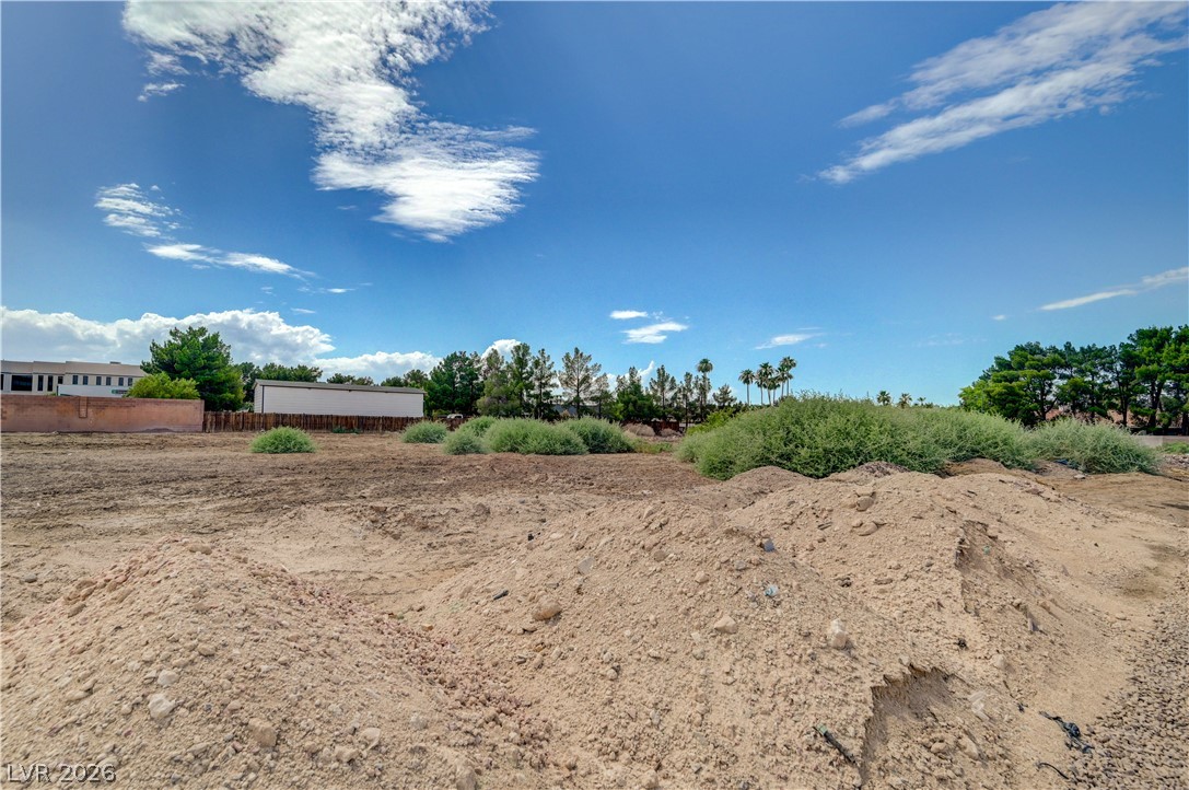 Annie Oakley Property Photo 4