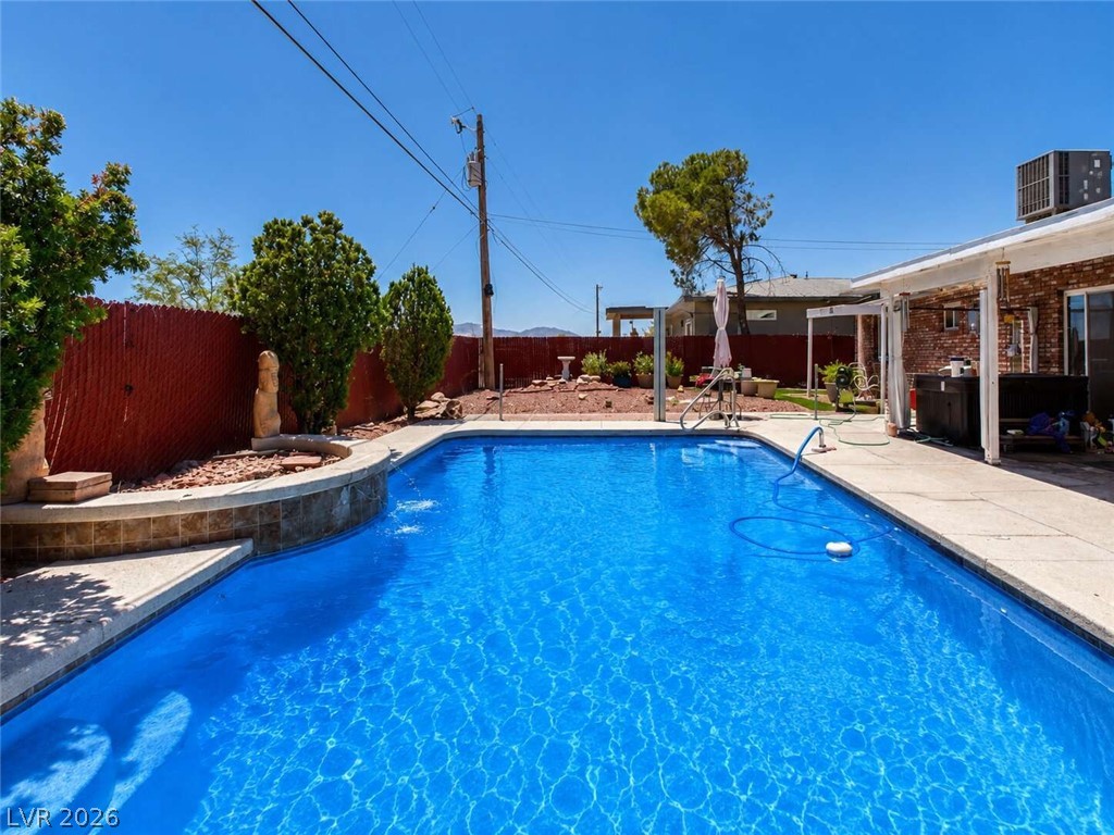 101 Comstock Street Property Photo 4