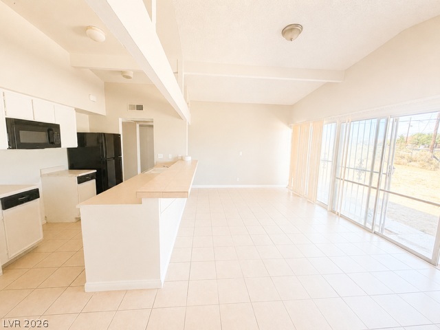 2728 Armor Street Property Photo 4