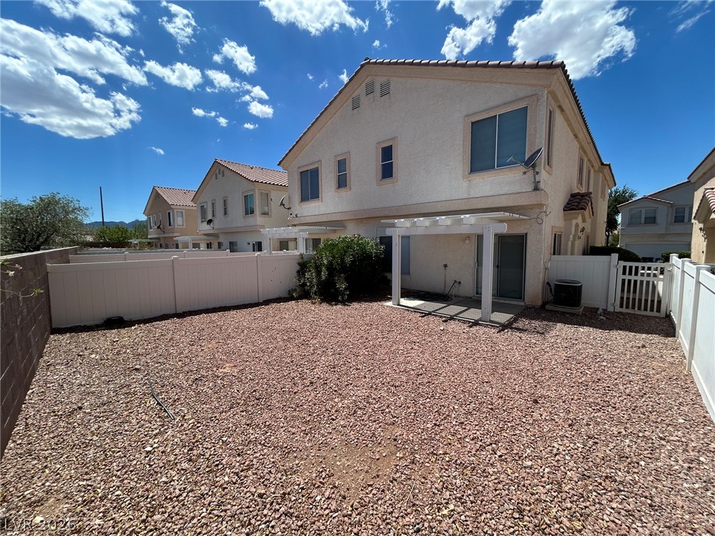 1611 Lefty Garcia Way Property Photo 31