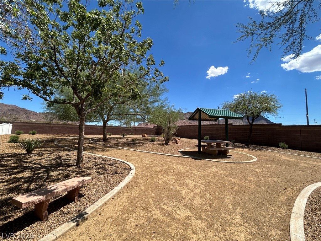 1611 Lefty Garcia Way Property Photo 34