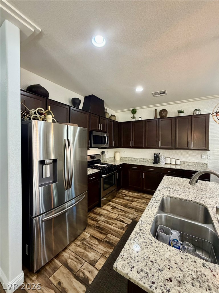 7170 Steubling Glen Street Property Photo 15