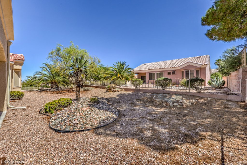10701 Sky Meadows Avenue Property Photo 8