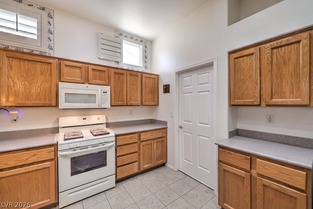 10701 Sky Meadows Avenue Property Photo 19