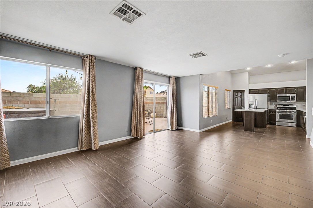 9329 Mountain Rise Avenue Property Photo 9