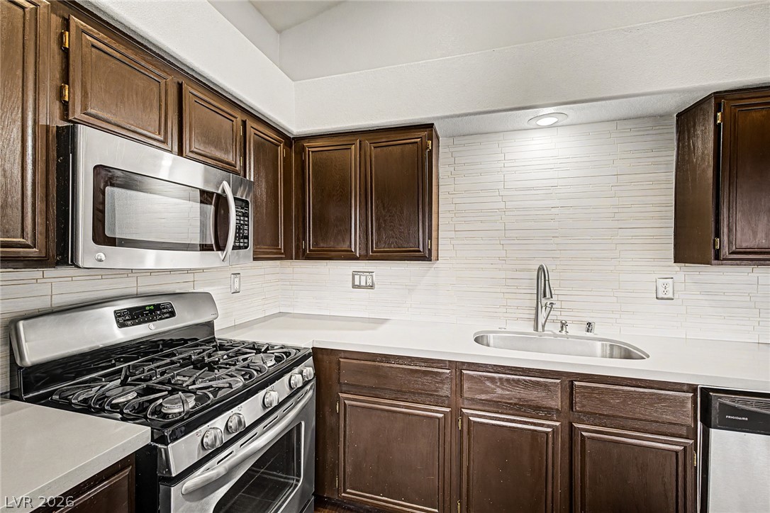 9329 Mountain Rise Avenue Property Photo 13