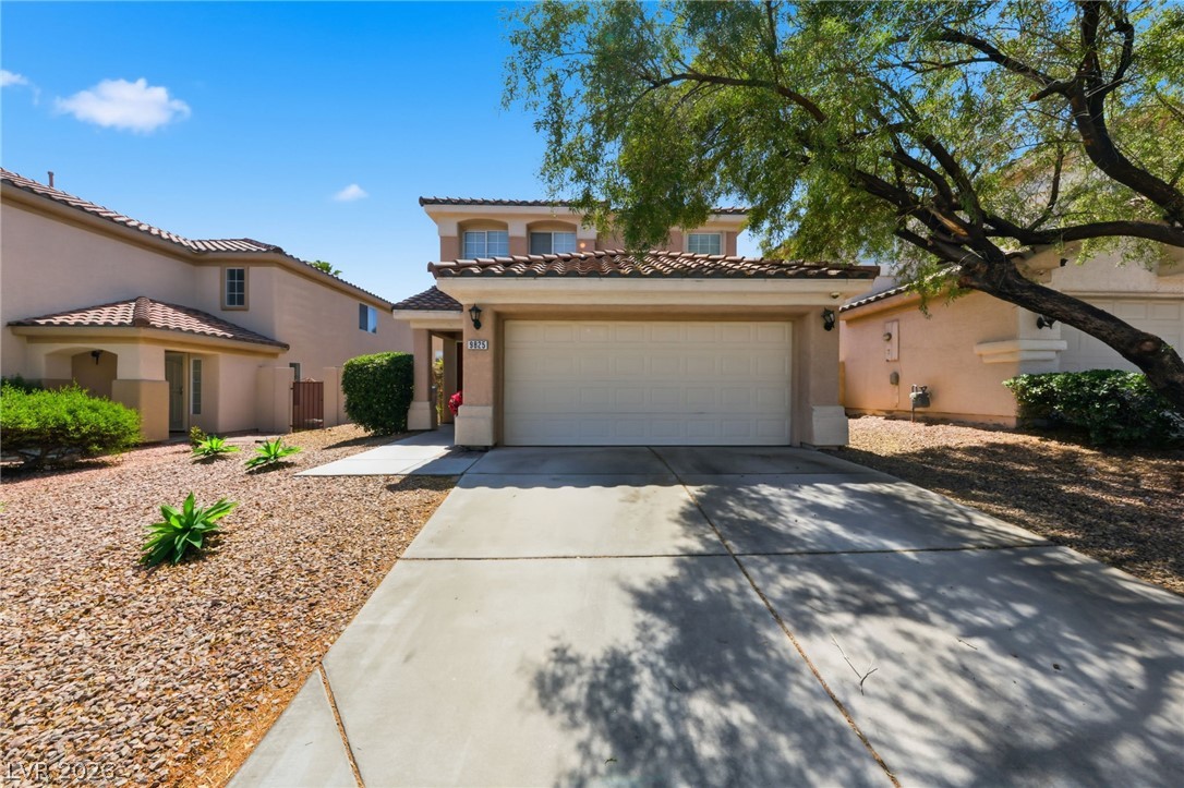 9825 Via Delores Avenue Property Photo 2