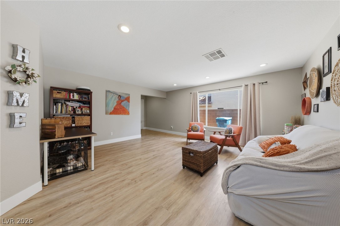 9825 Via Delores Avenue Property Photo 6