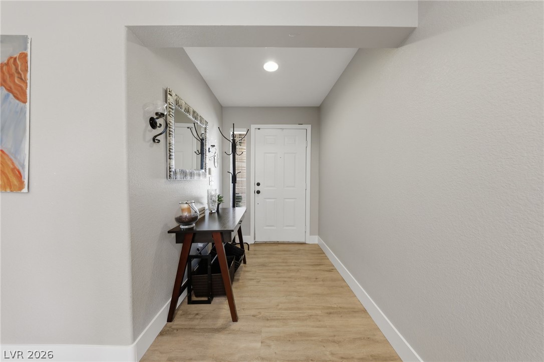 9825 Via Delores Avenue Property Photo 7
