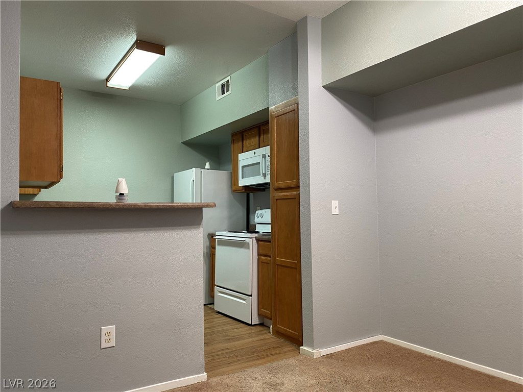 6650 West Warm Springs Road 1170 Property Photo 3