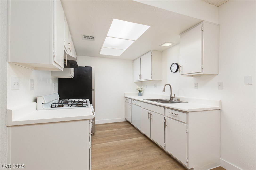 449 North Lamb Boulevard G Property Photo 14