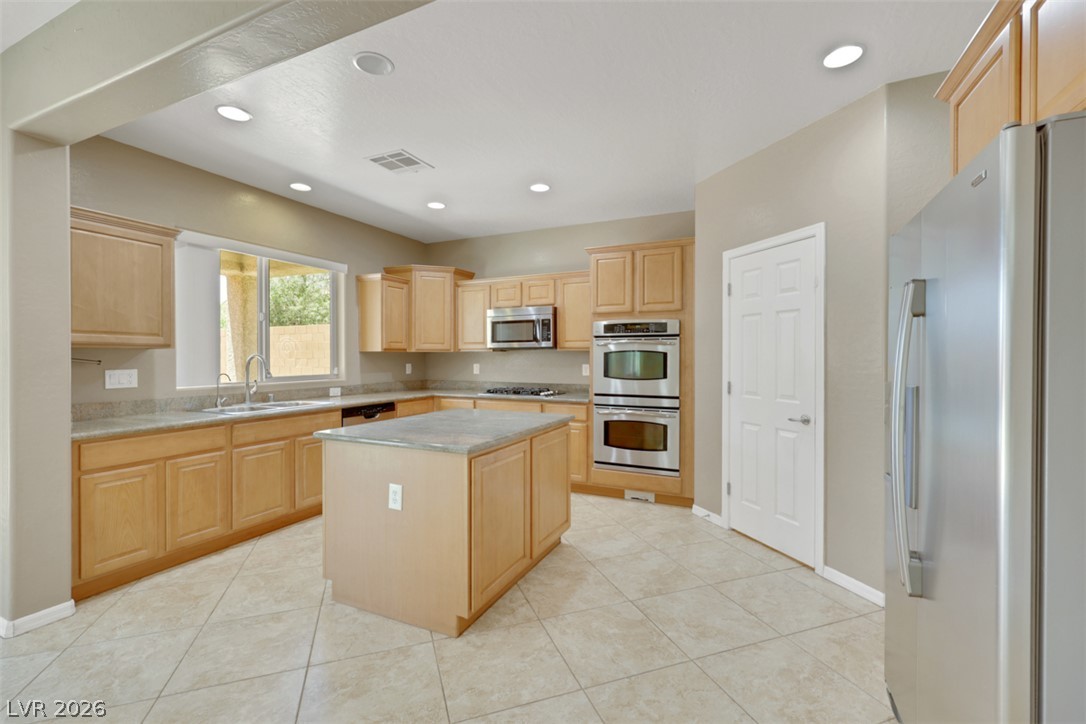 2501 Bechamel Place Property Photo 7