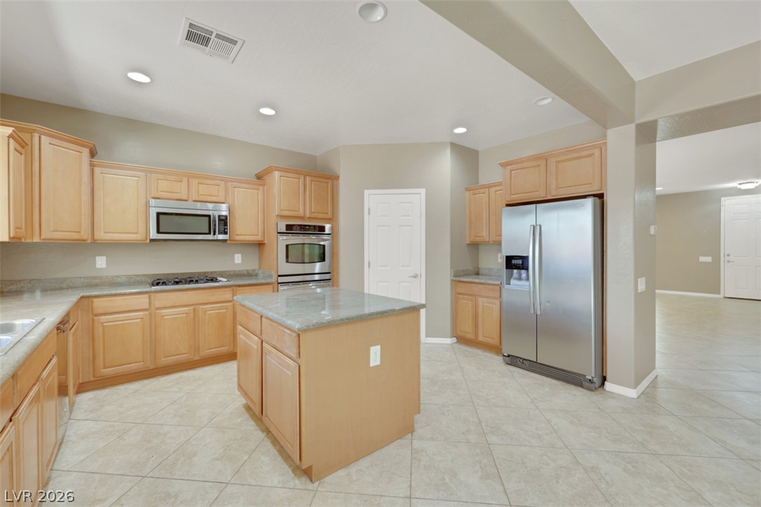 2501 Bechamel Place Property Photo 8