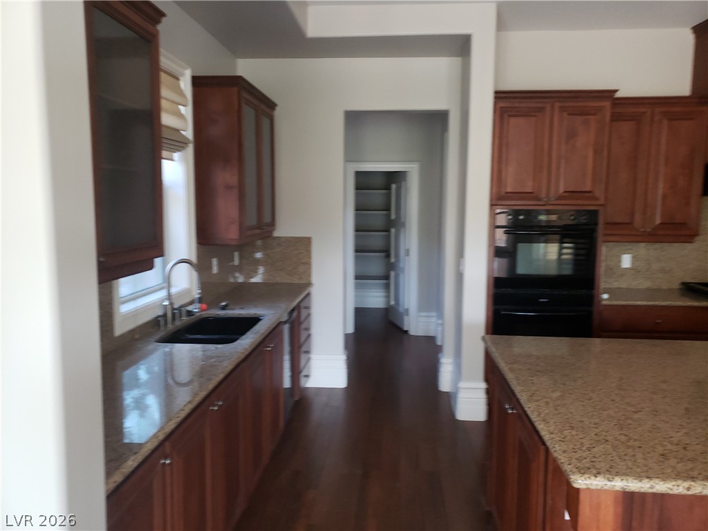 469 Via Palermo Drive Property Photo 12