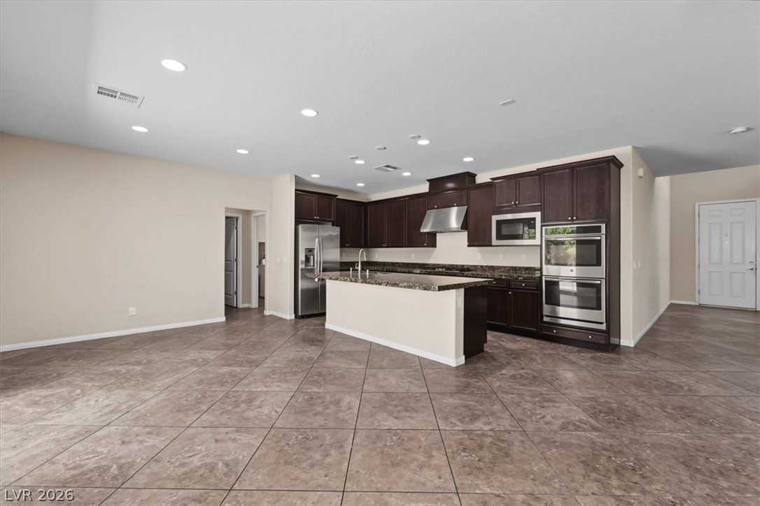 10429 Deer Heights Street Property Photo 3