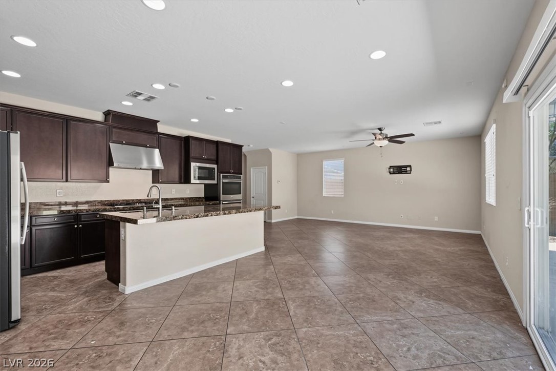 10429 Deer Heights Street Property Photo 7