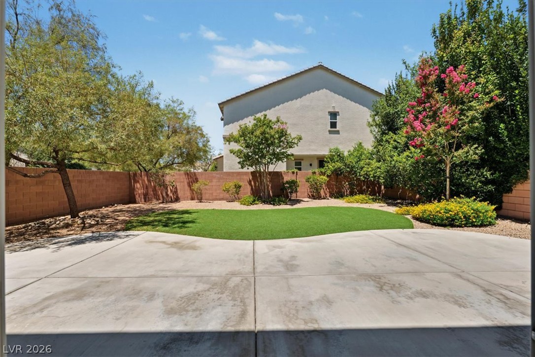 10429 Deer Heights Street Property Photo 20