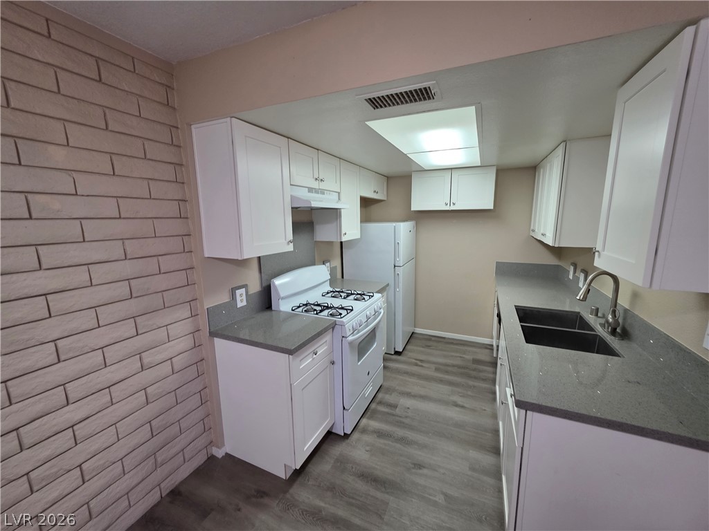 3009 Saint George Street F Property Photo 2