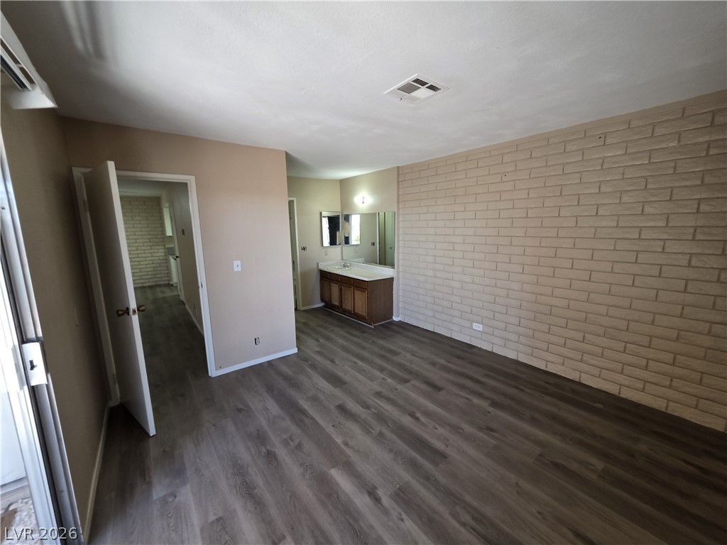 3009 Saint George Street F Property Photo 8