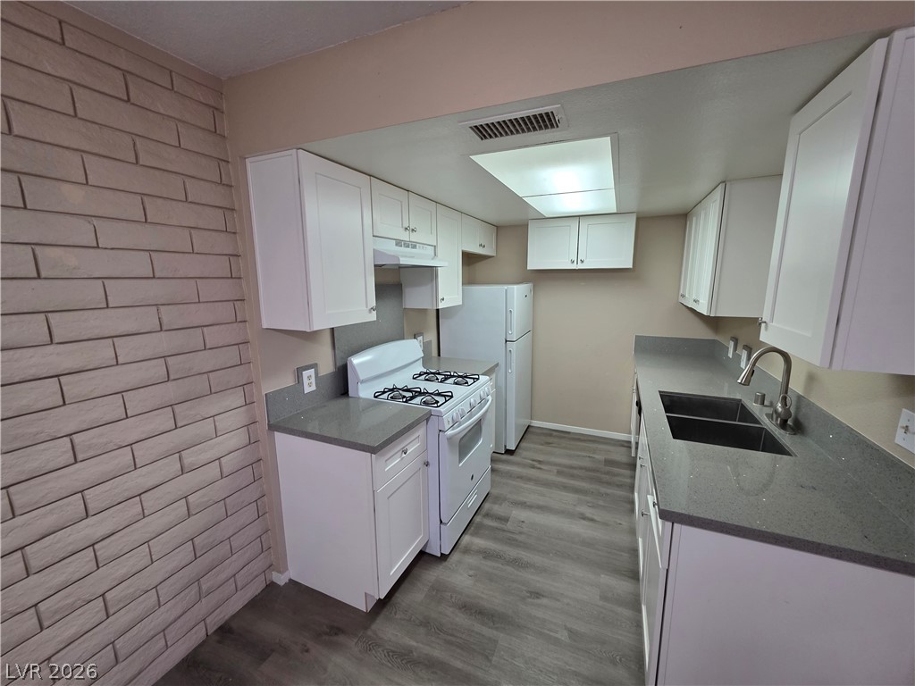 3009 Saint George Street F Property Photo 13