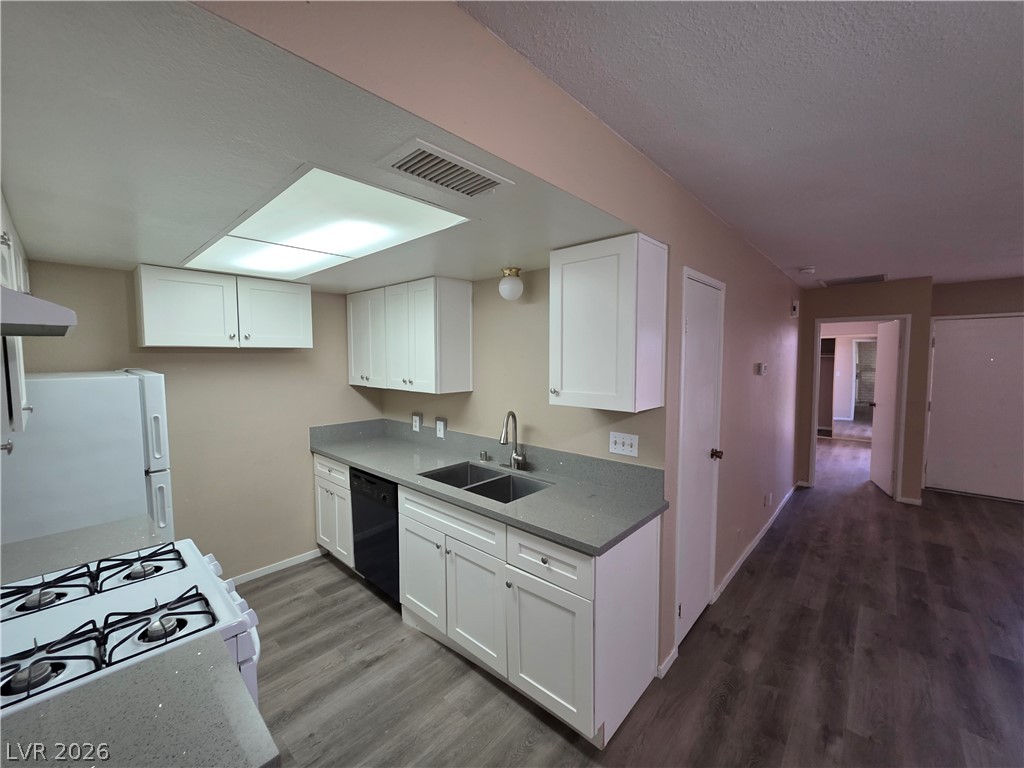 3009 Saint George Street F Property Photo 14