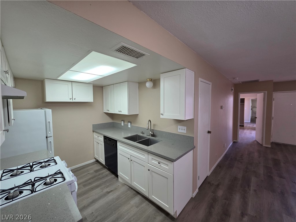 3009 Saint George Street F Property Photo 15
