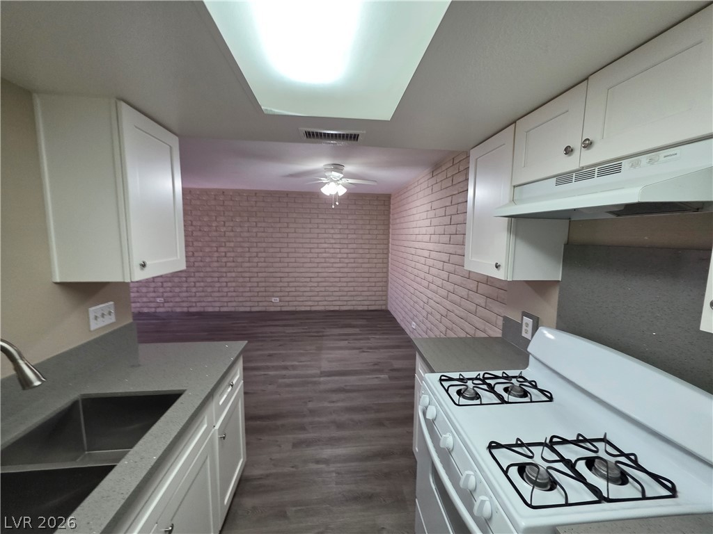 3009 Saint George Street F Property Photo 16