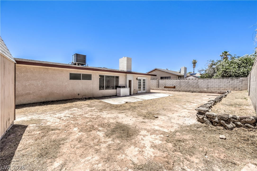 4462 Newton Drive Property Photo 34