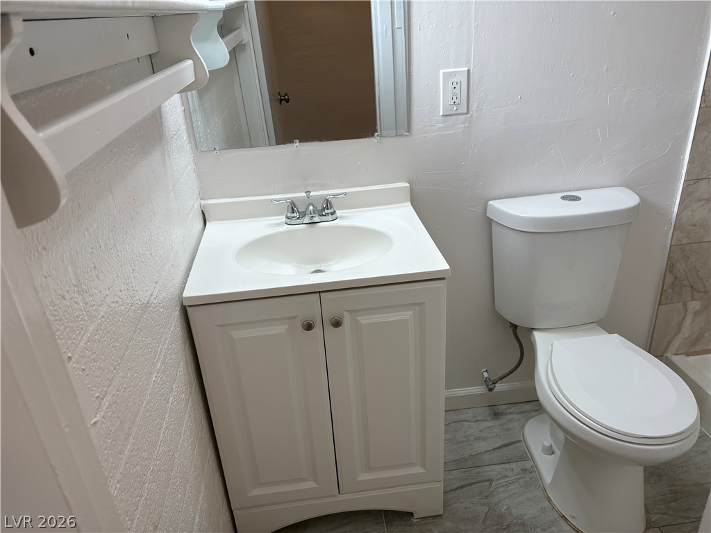 2125 Elm Avenue 2 Property Photo 5