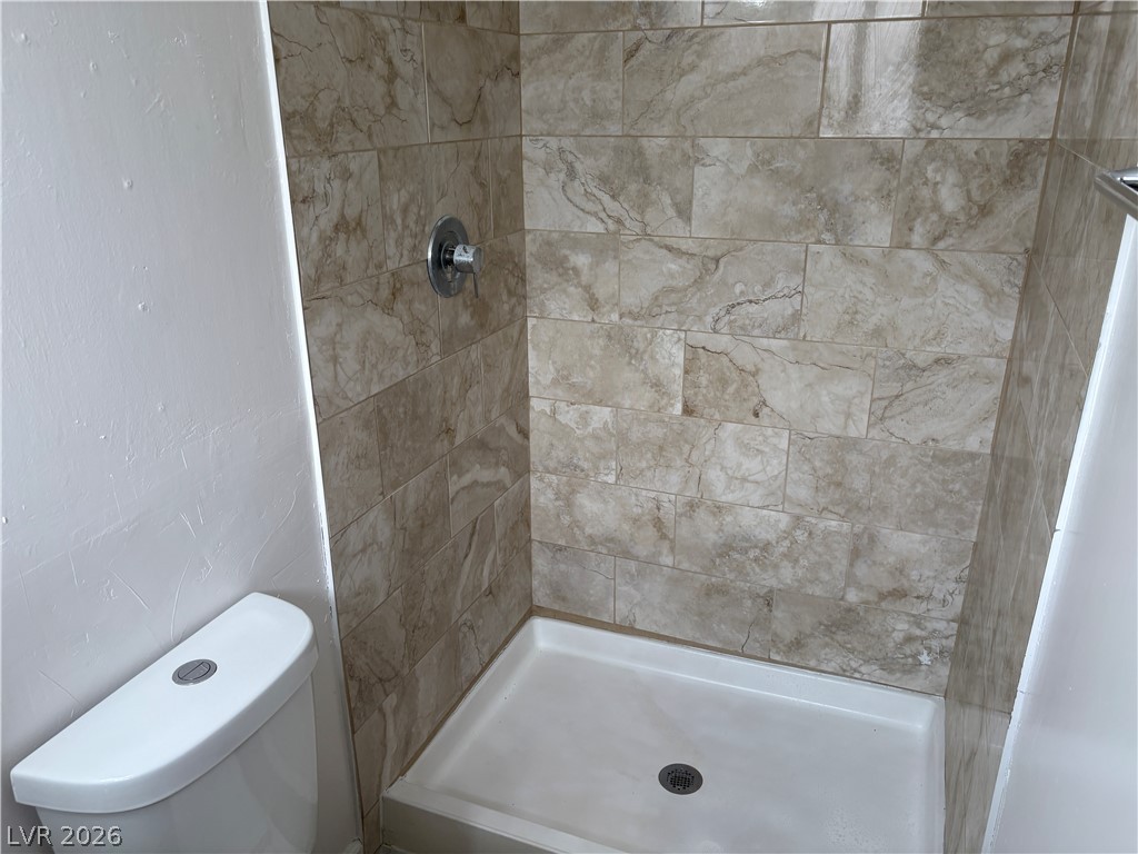 2125 Elm Avenue 2 Property Photo 6