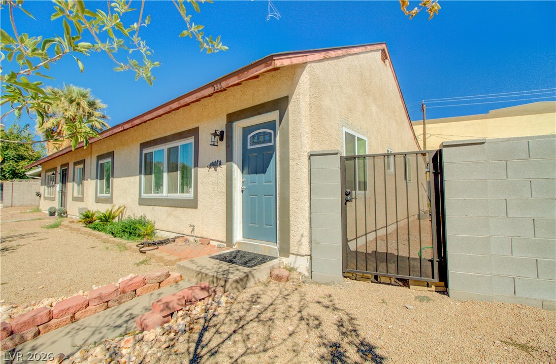 533 Date Street Property Photo 15