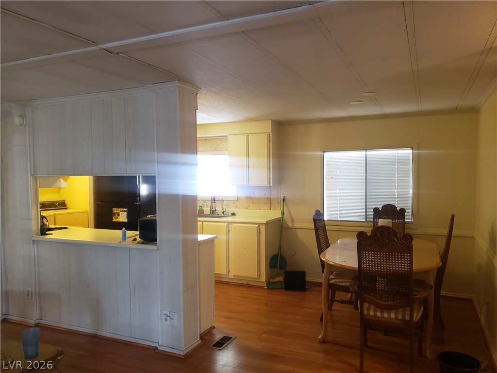 3326 Isle Royale Drive Property Photo 5