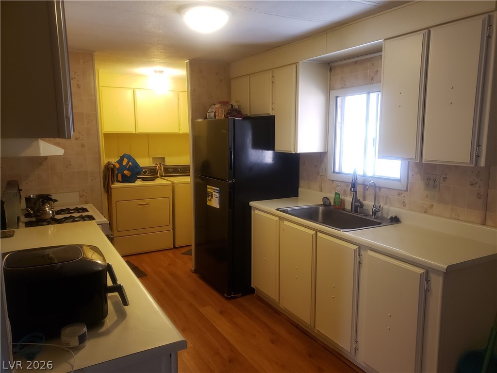 3326 Isle Royale Drive Property Photo 9