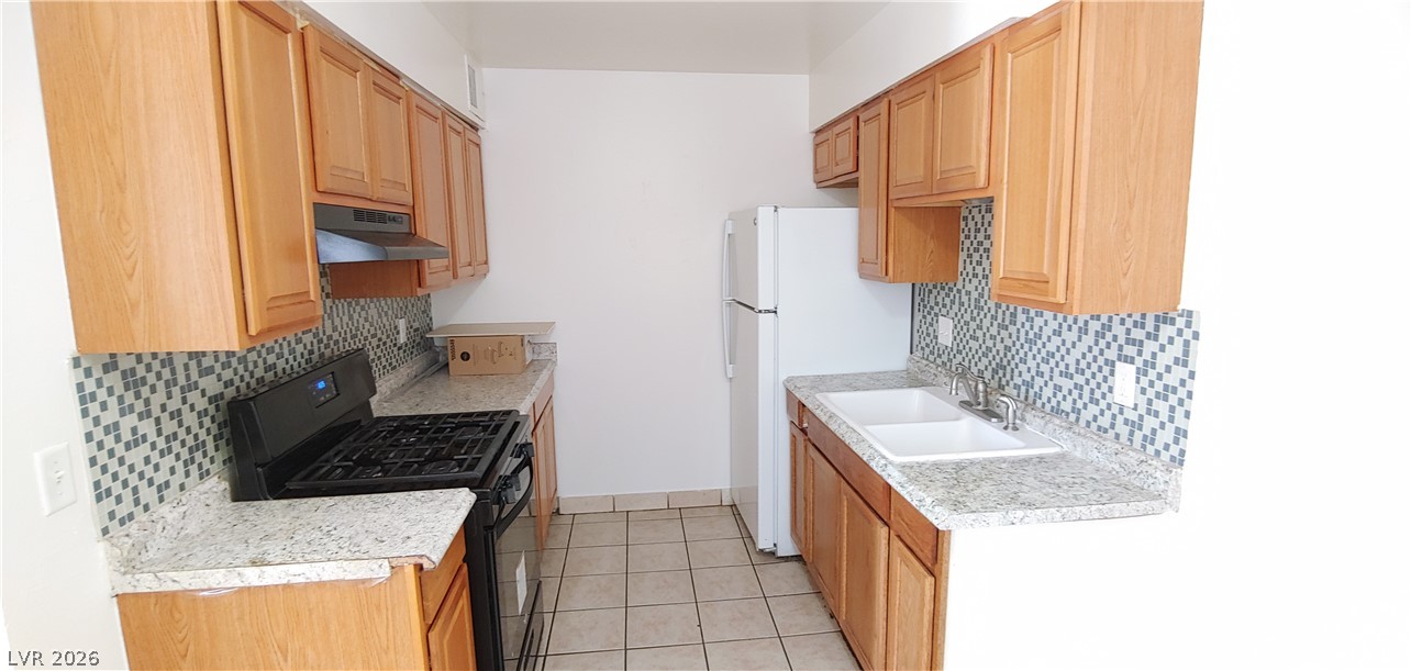 5240 Pebble Beach Boulevard C Property Photo 8