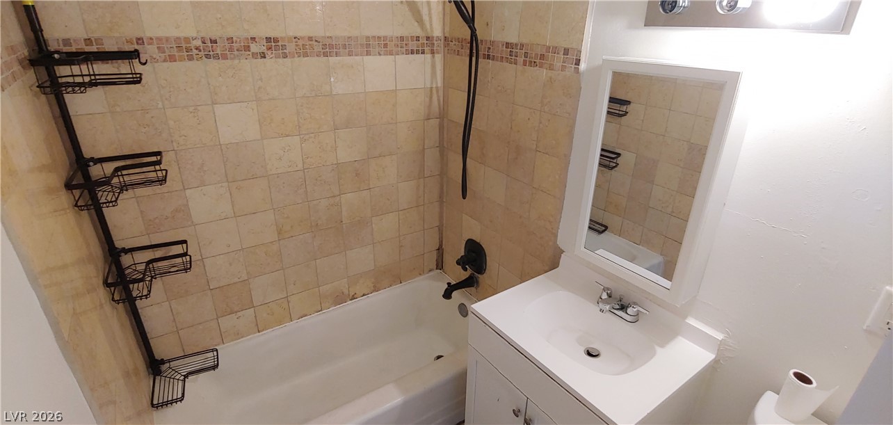 5240 Pebble Beach Boulevard C Property Photo 12