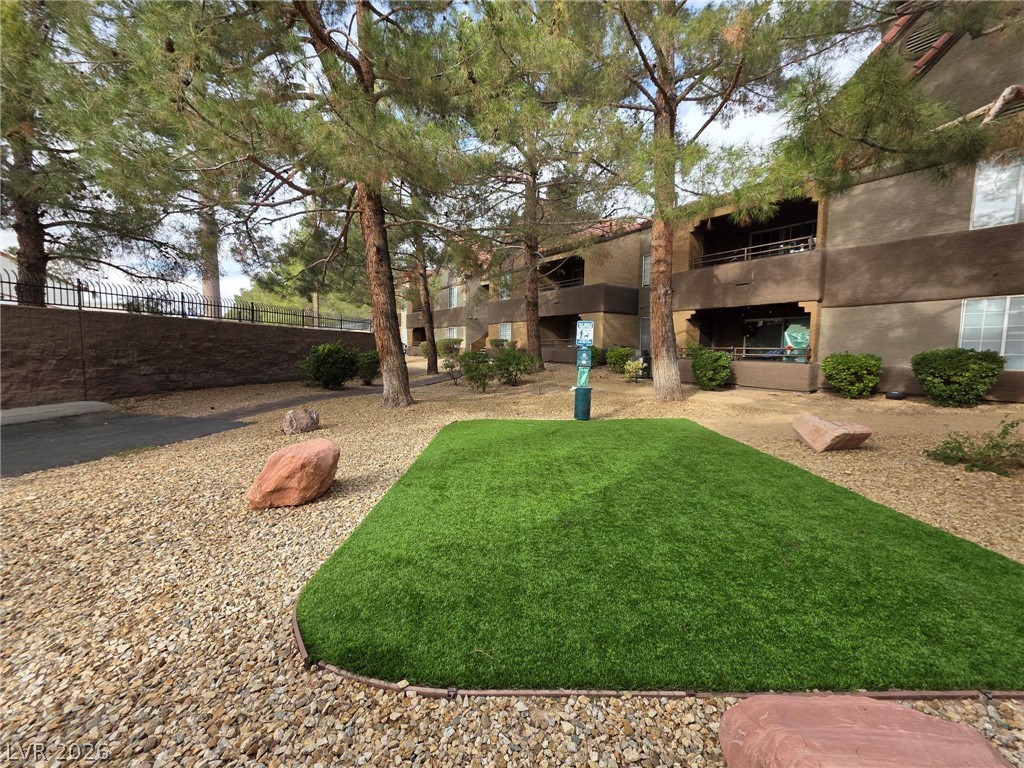 2200 South Fort Apache Road 2023 Property Photo 25