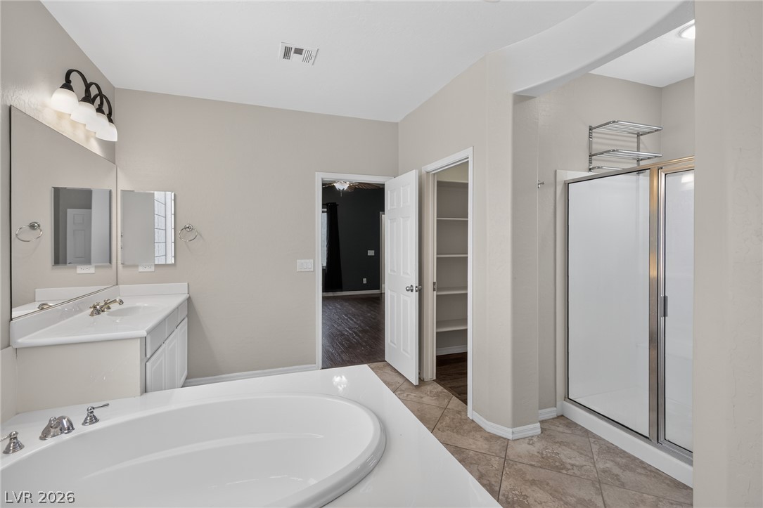 8606 Kennedy Heights Court Property Photo 7