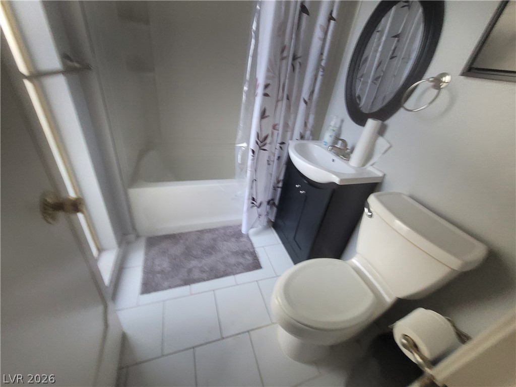3833 South Eastern Avenue Property Photo 9