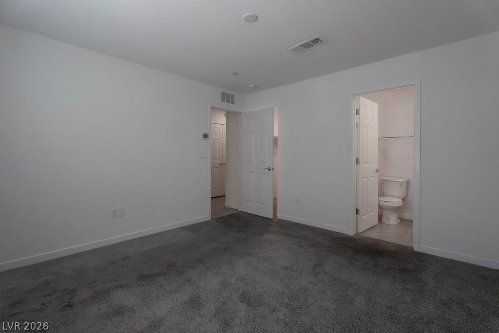 902 Bronzite Street Property Photo 5
