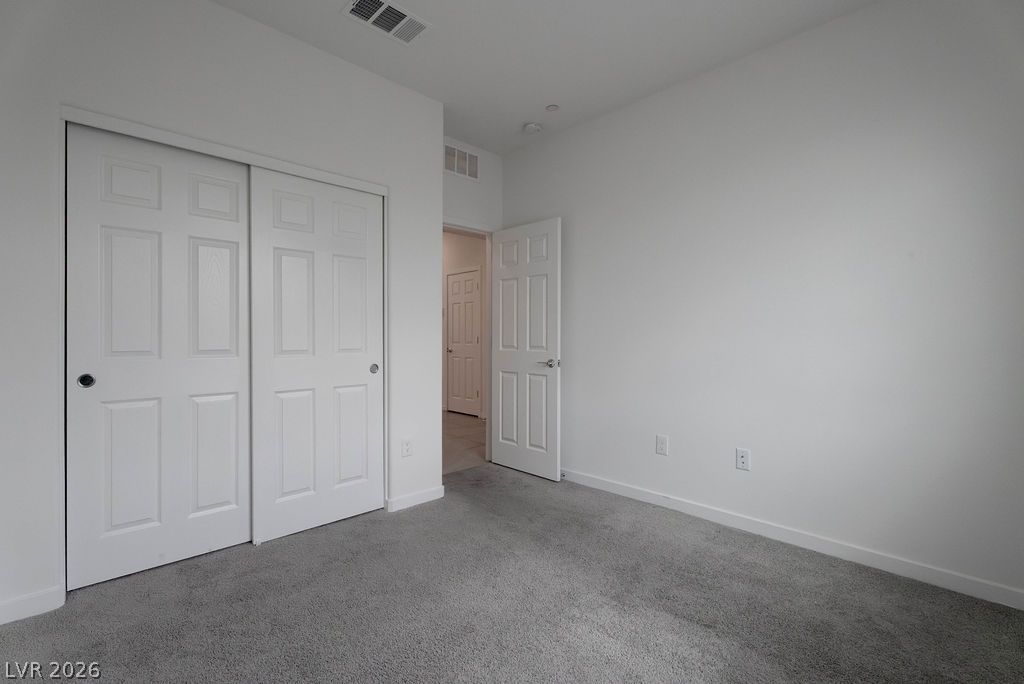 902 Bronzite Street Property Photo 28