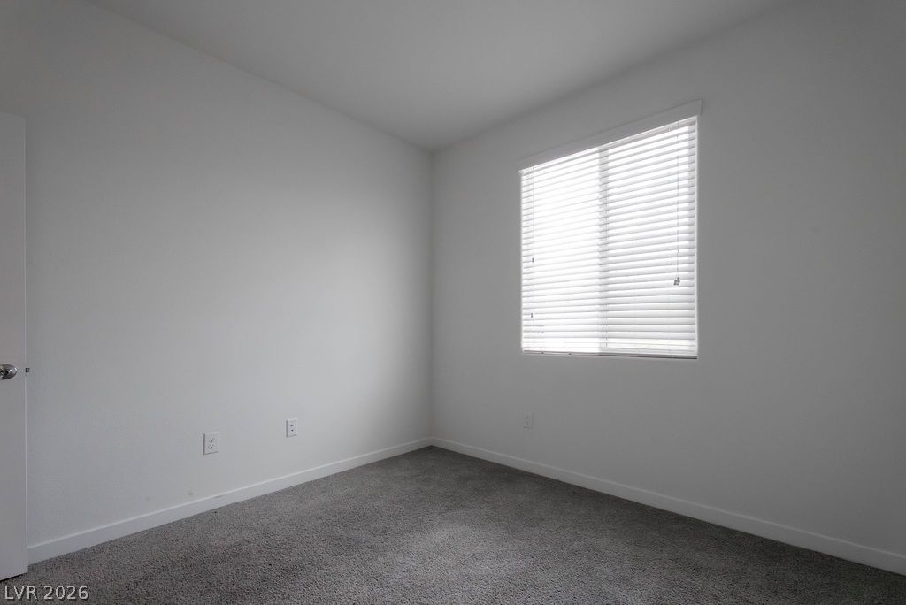 902 Bronzite Street Property Photo 29